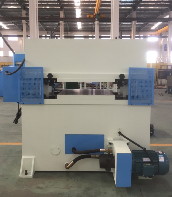 1748219331485312.jpg 手動模切機后面.JPG