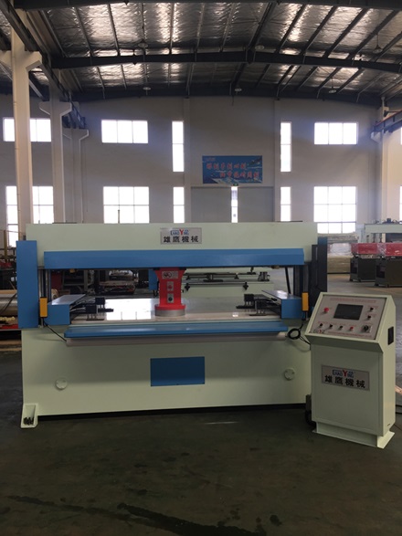 XYJ－1/25 夾子自動(dòng)送料連續(xù)裁斷下料機(jī)