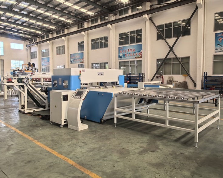 XYJ-3 彈性地板自動裁切碼垛生產(chǎn)線